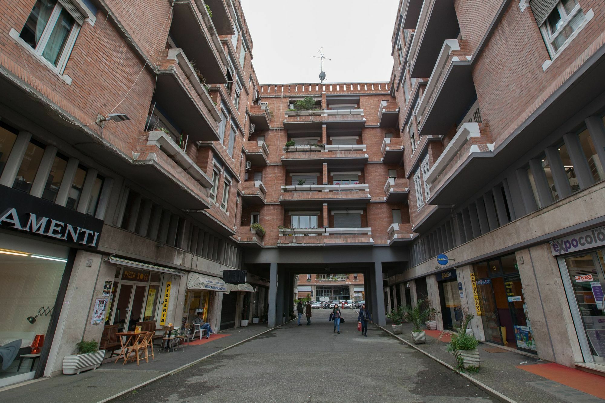 Momenti Romani Rom